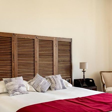 Le Vecchie Persiane - Bed & Breakfast Diano dʼAlba Exterior foto