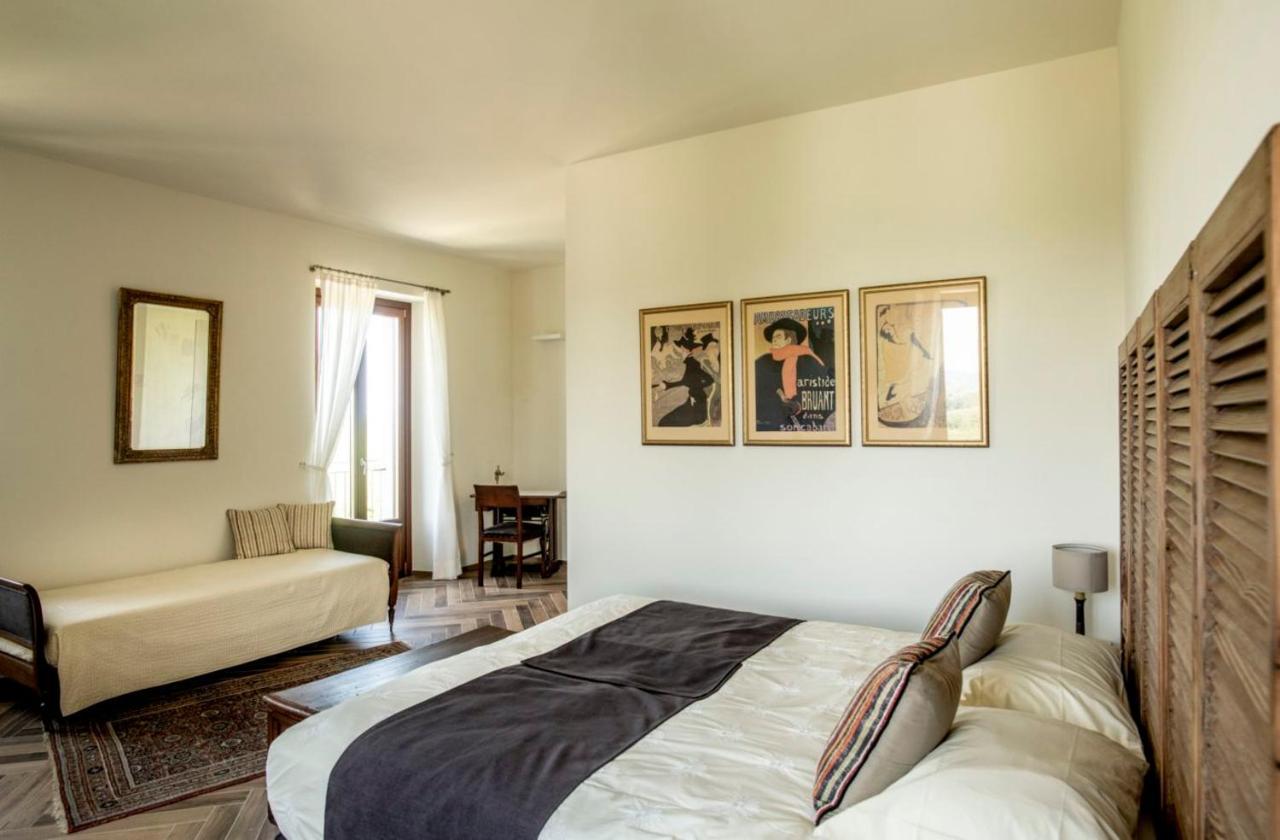 Le Vecchie Persiane - Bed & Breakfast Diano dʼAlba Exterior foto