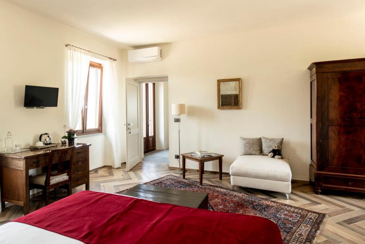 Le Vecchie Persiane - Bed & Breakfast Diano dʼAlba Exterior foto