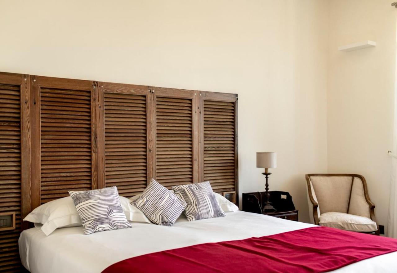 Le Vecchie Persiane - Bed & Breakfast Diano dʼAlba Exterior foto