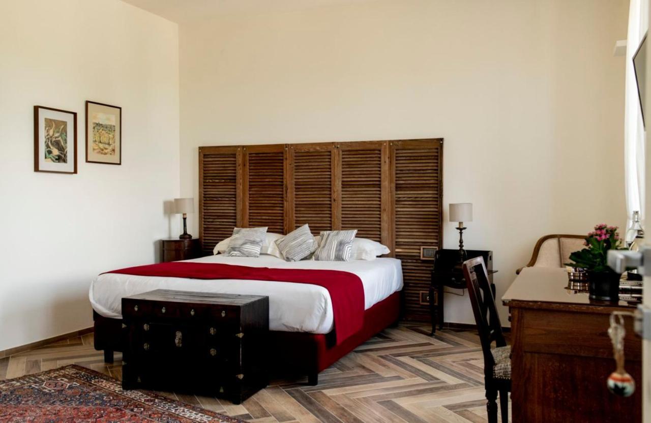Le Vecchie Persiane - Bed & Breakfast Diano dʼAlba Exterior foto